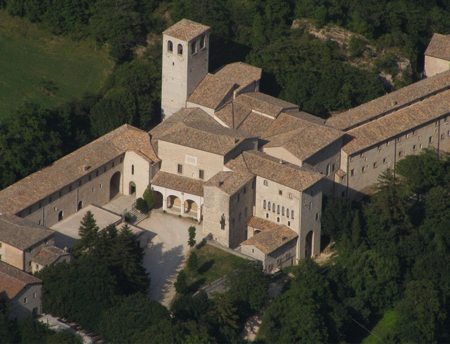 media.Eremo-Fonte-Avellana01